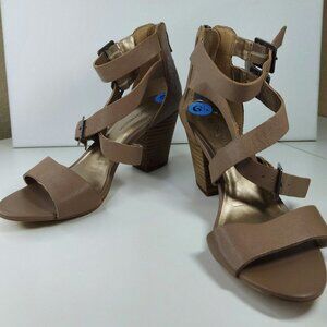 BCBGeneration Platform Heel Size 6.5